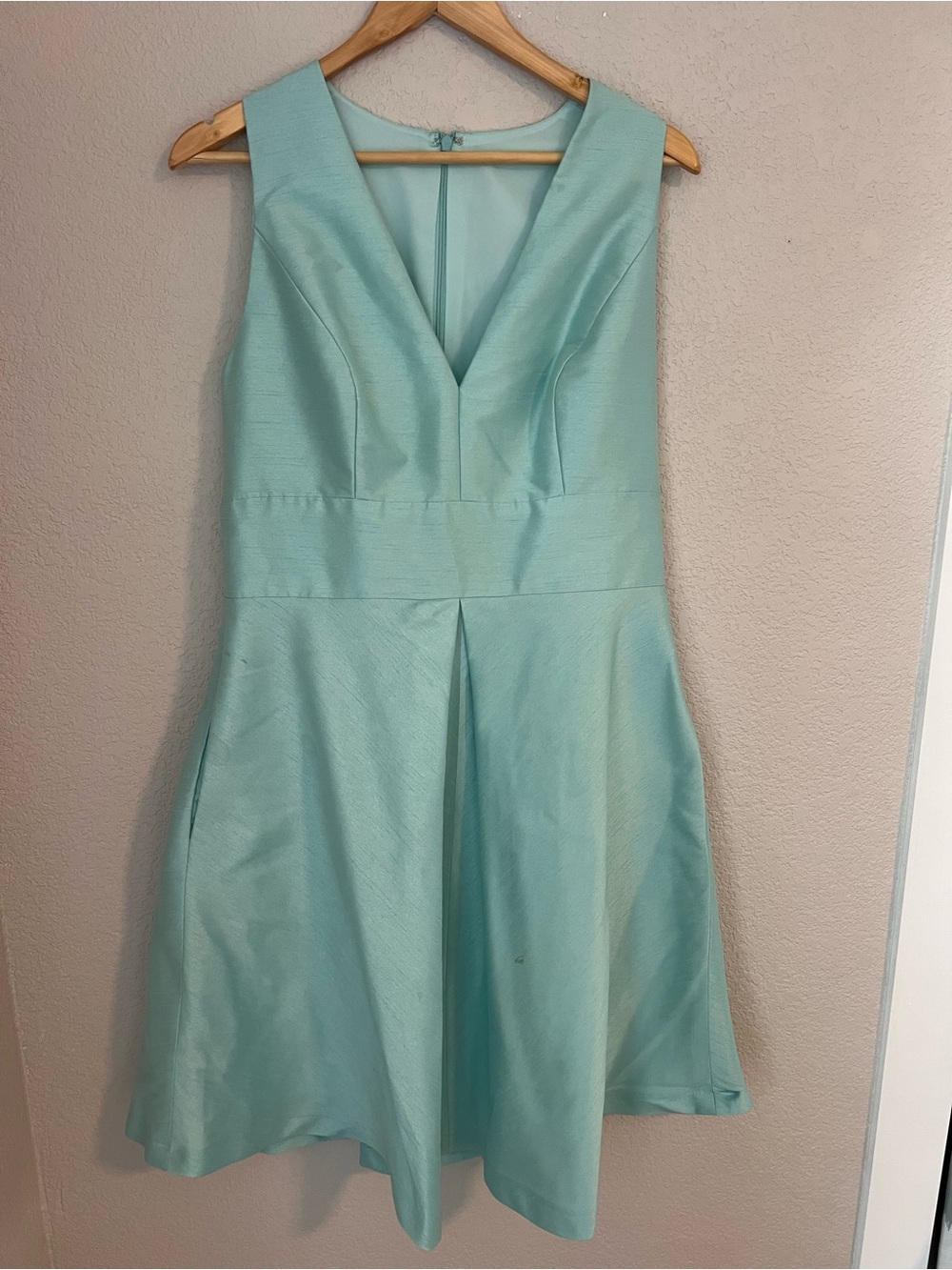 ALFRED SUNG Mint A-Line V-Neck Midi Dress